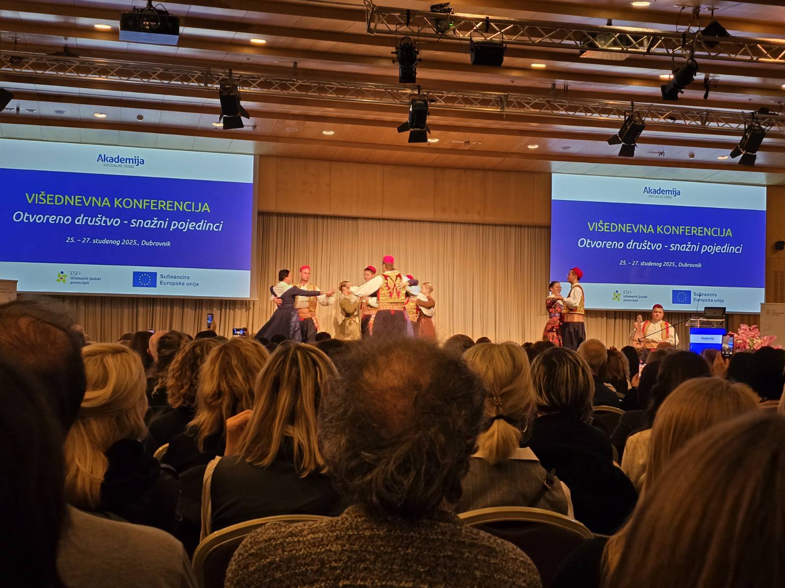 IMG-08737dce97a9a22c771ba4e7facad32d-V